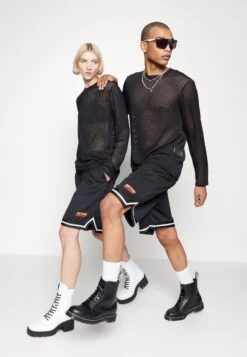 YOURTURN Unisex - Shorts - Black 9 YOURTURN Unisex - Shorts - Black -YOURTURN Winkel 04f9499430da4238b7b285350c386cb2