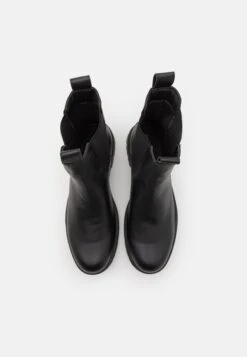 YOURTURN Korte Laarzen - Black -YOURTURN Winkel 1d300a14387e4d48bfaf5939afbb9e66