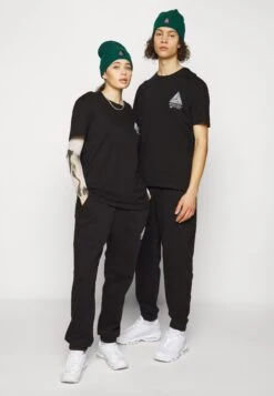 YOURTURN Wincent Weiss Basic - Trainingsbroek - Black -YOURTURN Winkel 2206c249a15845f49cd016ff6a9ee6ba