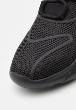 YOURTURN Sneakers Hoog - Black -YOURTURN Winkel 251a9d080291444281d084a4d5fe85a0