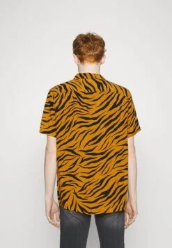 YOURTURN Genderless Resort- Overhemd - Black 8 YOURTURN Genderless Resort- Overhemd - Black -YOURTURN Winkel 26a0454ac9574b92a5d21d45545ffa8f