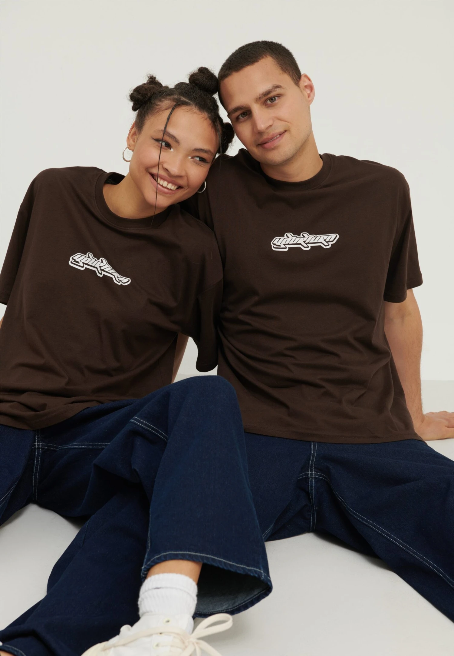 YOURTURN Unisex - T-Shirt Print - Brown 1 YOURTURN Unisex - T-Shirt Print - Brown