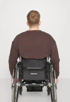 YOURTURN Unisex - Sweater - Dark Brown -YOURTURN Winkel 2dd3bc82e3c74e9292661f569b83a025