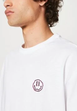 YOURTURN Unisex - T-Shirt Basic - White -YOURTURN Winkel 3066775aa6174c068f6176f9edbdb3d3