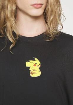 YOURTURN Pokemon Pikachu Unisex - T-Shirt Print - Black -YOURTURN Winkel 328c4b1f52df4297840bafddc7f1c24a