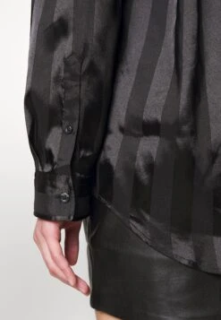 YOURTURN Festive Unisex - Overhemd - Black 11 YOURTURN Festive Unisex - Overhemd - Black -YOURTURN Winkel 3336668376054e4d9be3dadb39406a5a