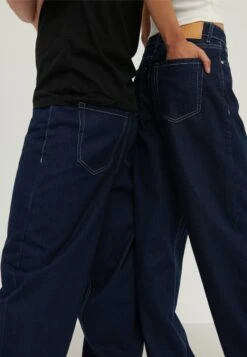 YOURTURN Unisex - Relaxed Fit Jeans - Rinsed Denim -YOURTURN Winkel 3eba42d452c84b3281dca619c9301187