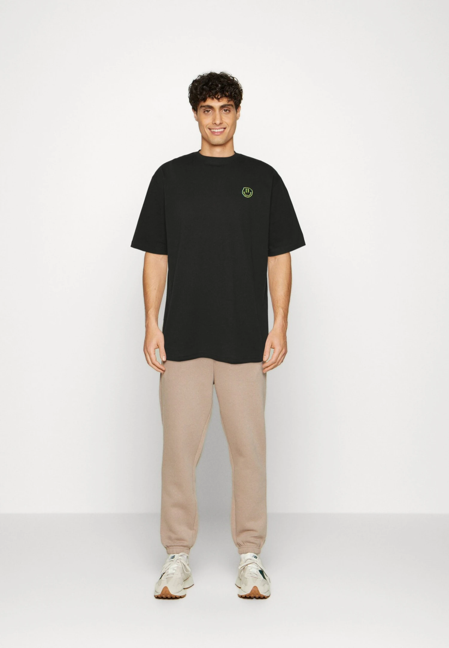 YOURTURN Unisex - T-Shirt Basic - Black 2 YOURTURN Unisex - T-Shirt Basic - Black - Afbeelding 2