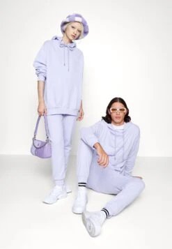 Wincent Weiss X Yourturn Unisex - Trainingsbroek - Purple -YOURTURN Winkel 59d19dd5f9b4403d9d52894c4f1d8cfa