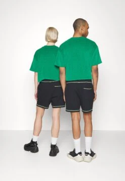 YOURTURN Unisex - Shorts - Black -YOURTURN Winkel 5e9a8729059a418394e3fe8c0e269511