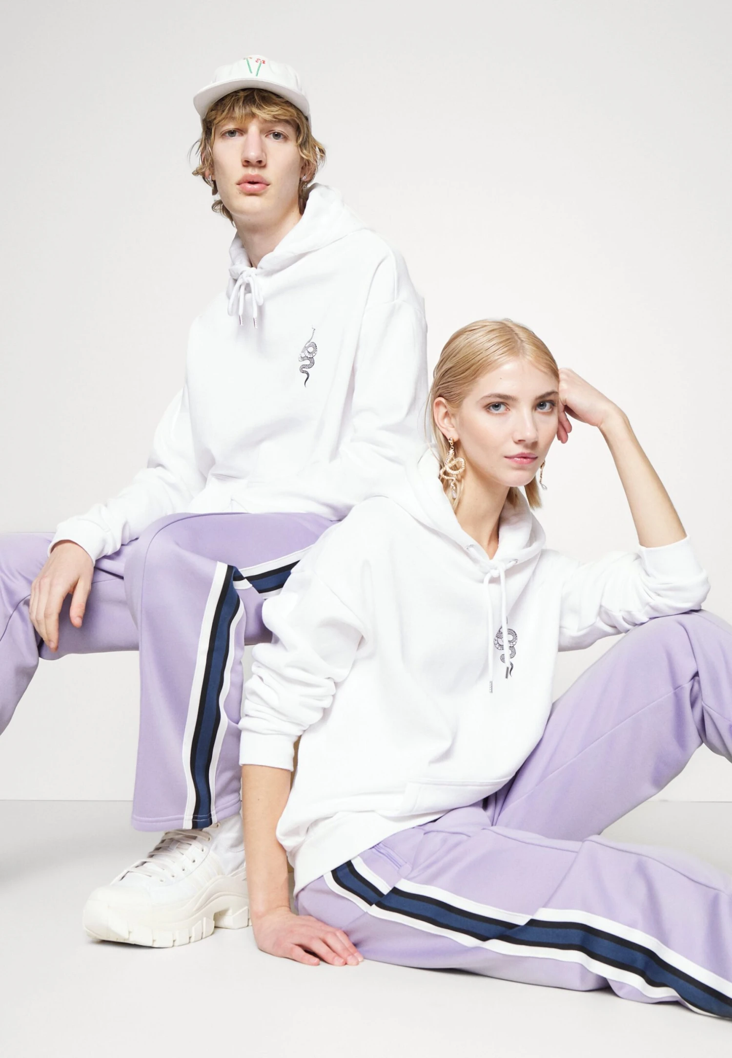 YOURTURN Unisex - Hoodie - White 4 YOURTURN Unisex - Hoodie - White - Afbeelding 4