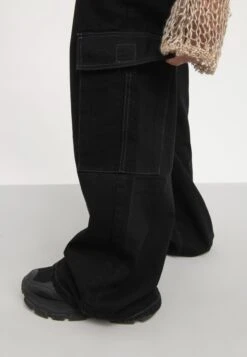 YOURTURN Unisex - Relaxed Fit Jeans - Black Denim -YOURTURN Winkel 66f5387c2aaf4b5e96961ec137ee6af6