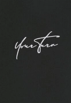 YOURTURN Unisex - Longsleeve - Black -YOURTURN Winkel 671ab0868aed428d9fb0366533cb1ce4