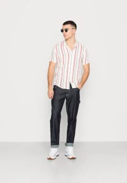 YOURTURN Winkel -YOURTURN Winkel 69426183510145a09183ac25726d925e