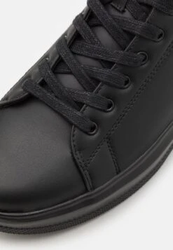 YOURTURN Unisex - Sneakers Hoog - Black 11 YOURTURN Unisex - Sneakers Hoog - Black -YOURTURN Winkel 8176eee3a16e4a6a89e76ccf2220b4f3