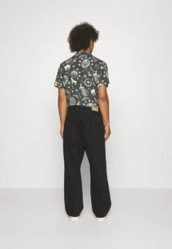 YOURTURN Baggy Jeans Unisex - Relaxed Fit Jeans - Black Denim 7 YOURTURN Baggy Jeans Unisex - Relaxed Fit Jeans - Black Denim -YOURTURN Winkel 856524ea1a41478dbf188a3711e8cfe3