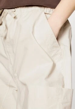 YOURTURN Unisex - Cargobroek - White 11 YOURTURN Unisex - Cargobroek - White -YOURTURN Winkel 892484af120746f4bb71cb01e388ad6c