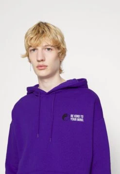 YOURTURN Kindness Hoodie - Sweater - Purple 9 YOURTURN Kindness Hoodie - Sweater - Purple -YOURTURN Winkel 95311e2e1d884aa6b5a6ff7149574500