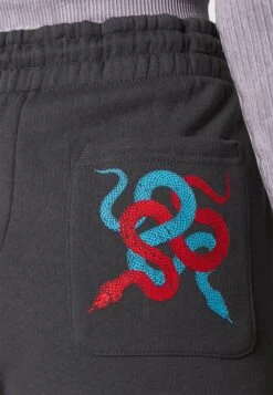 YOURTURN Graphic - Shorts - Dark Grey 11 YOURTURN Graphic - Shorts - Dark Grey -YOURTURN Winkel acd6e72f079d41fb83f86eb6aff90d47