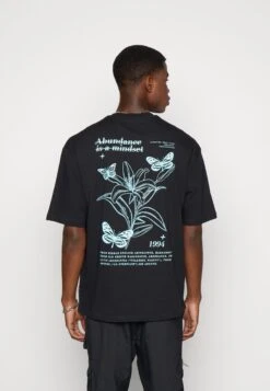 YOURTURN Chest Tee Unisex - T-Shirt Print - 802 - Black 8 YOURTURN Chest Tee Unisex - T-Shirt Print - 802 - Black -YOURTURN Winkel b2af27d4ebd04411a960eb8d69437ecf