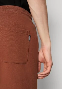 YOURTURN Unisex 2 Pack- Trainingsbroek - Brown/Off-White 13 YOURTURN Unisex 2 Pack- Trainingsbroek - Brown/Off-White -YOURTURN Winkel ba321d5e3077436682f502a9bd72d561