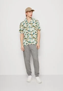 YOURTURN Winkel -YOURTURN Winkel bb3fb798674646e2ad97b959f2cddecb