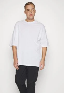 YOURTURN Unisex 3 Pack- T-Shirt Basic - White/Lilac/Black 19 YOURTURN Unisex 3 Pack- T-Shirt Basic - White/Lilac/Black -YOURTURN Winkel cb9c9002ed3c48f39889fdf92ee7a70a