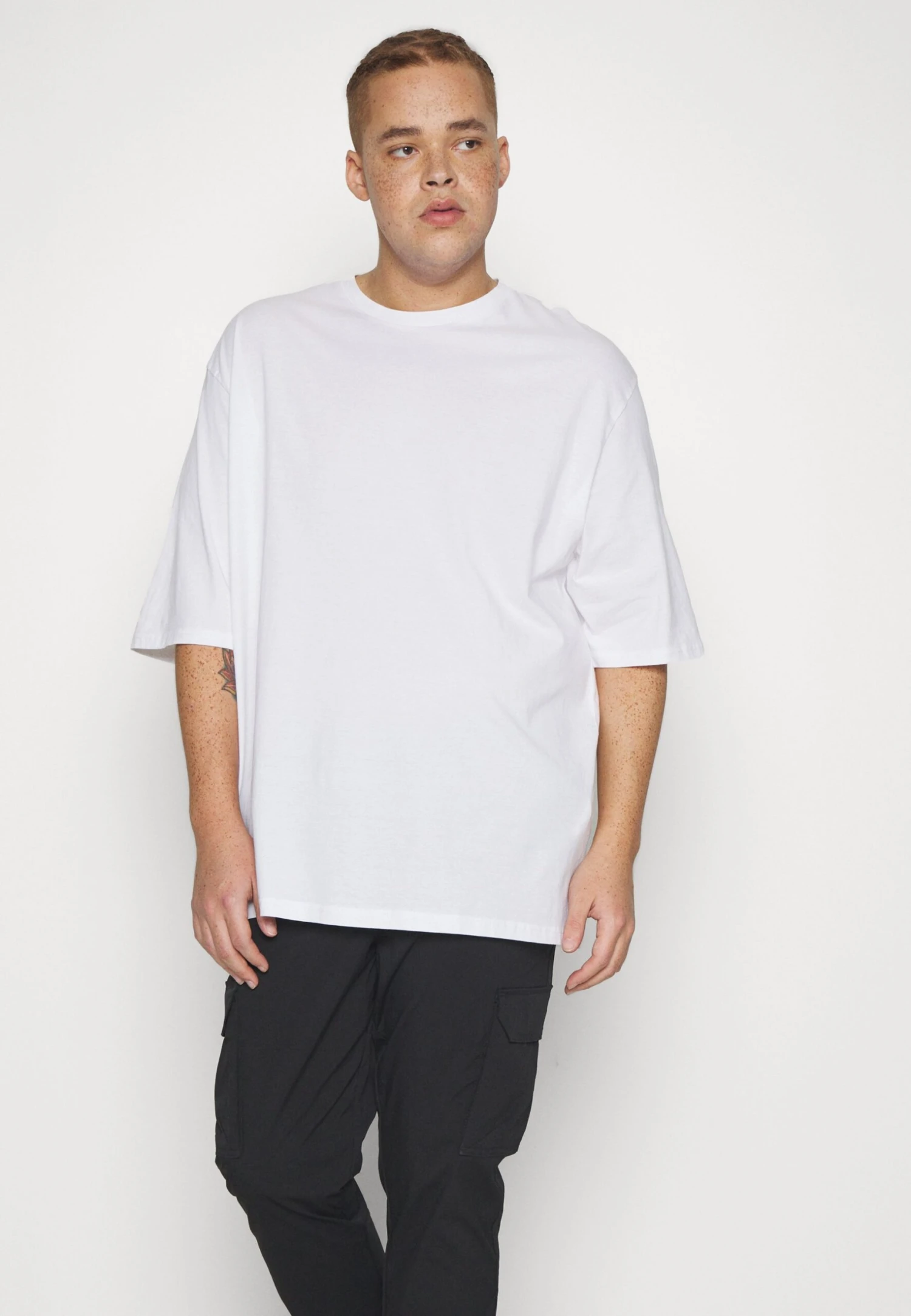 YOURTURN Unisex 3 Pack- T-Shirt Basic - White/Lilac/Black 7 YOURTURN Unisex 3 Pack- T-Shirt Basic - White/Lilac/Black - Afbeelding 7