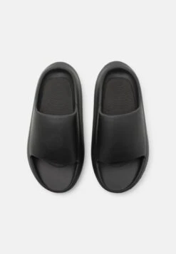 YOURTURN Badslippers - Black -YOURTURN Winkel cf646b70f2e848caa63bab5f5d5868bd
