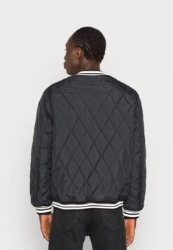 YOURTURN Unisex - Bomberjacks - Black -YOURTURN Winkel d5daacc82ff24b5a9b32e810f9da6a83