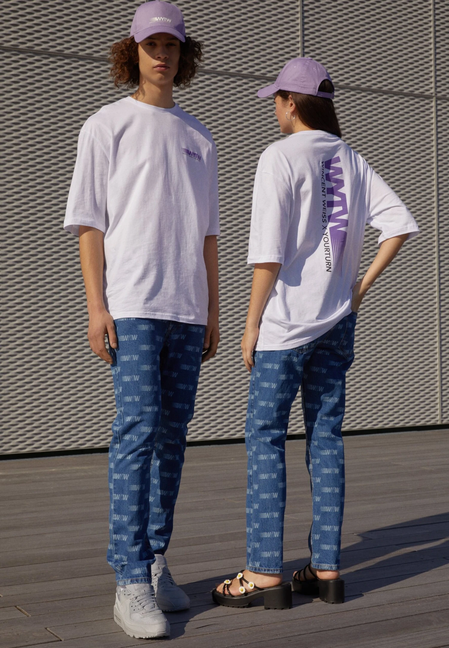 YOURTURN WincentWeiss Unisex - Straight Leg Jeans - Blue Denim 1 YOURTURN WincentWeiss Unisex - Straight Leg Jeans - Blue Denim