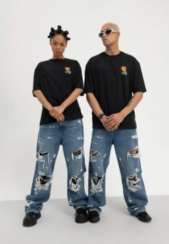 YOURTURN Unisex - Relaxed Fit Jeans - Light Blue Denim 10 YOURTURN Unisex - Relaxed Fit Jeans - Light Blue Denim -YOURTURN Winkel e102394d654b4725951fac5e40f5275a