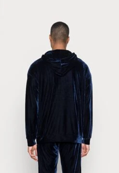 YOURTURN Festive Hoodie Unisex - Hoodie - Dark Blue -YOURTURN Winkel e33fa51e077643018533dafd1b74712a