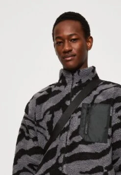 YOURTURN Unisex - Fleecejas - Grey 9 YOURTURN Unisex - Fleecejas - Grey -YOURTURN Winkel e4ac82e499054d1f8826090370324730