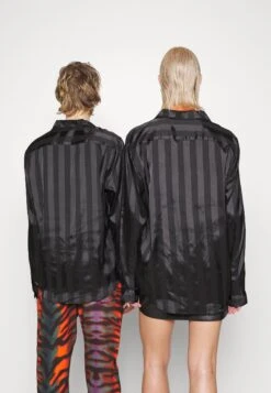 YOURTURN Festive Unisex - Overhemd - Black 8 YOURTURN Festive Unisex - Overhemd - Black -YOURTURN Winkel ef352a5422ce41469c917bae0ac296a7