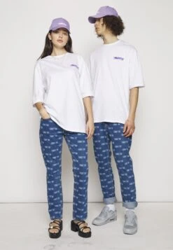 YOURTURN WincentWeiss Unisex - Straight Leg Jeans - Blue Denim 12 YOURTURN WincentWeiss Unisex - Straight Leg Jeans - Blue Denim -YOURTURN Winkel f56197d552134c689de43db3e1375ac4