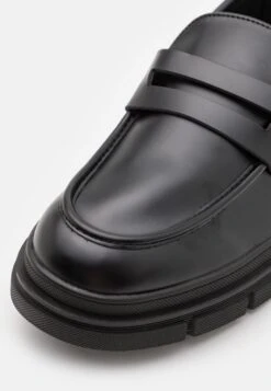 YOURTURN Instappers - Black 11 YOURTURN Instappers - Black -YOURTURN Winkel fbe1d69ec73d424097583e846261fdbb